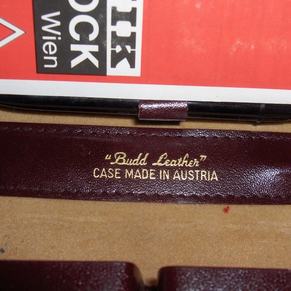 Piatnik Playing Cards in Leather Zip Case - Picture 2 of 9